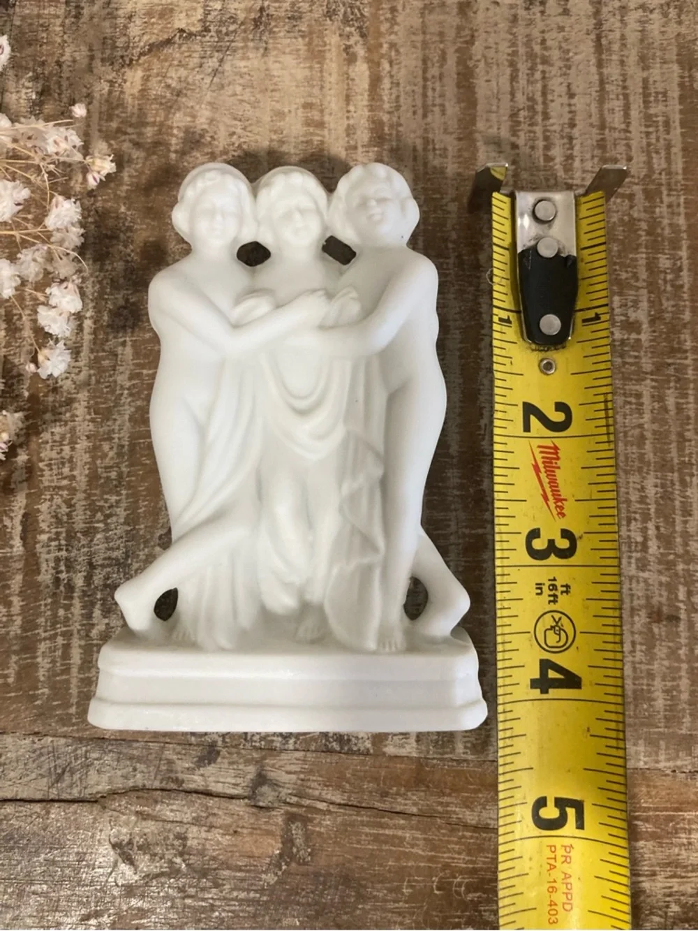 Vintage Ceramic Figure “The Three Graces" Made in Japan - Picture 9 of 11